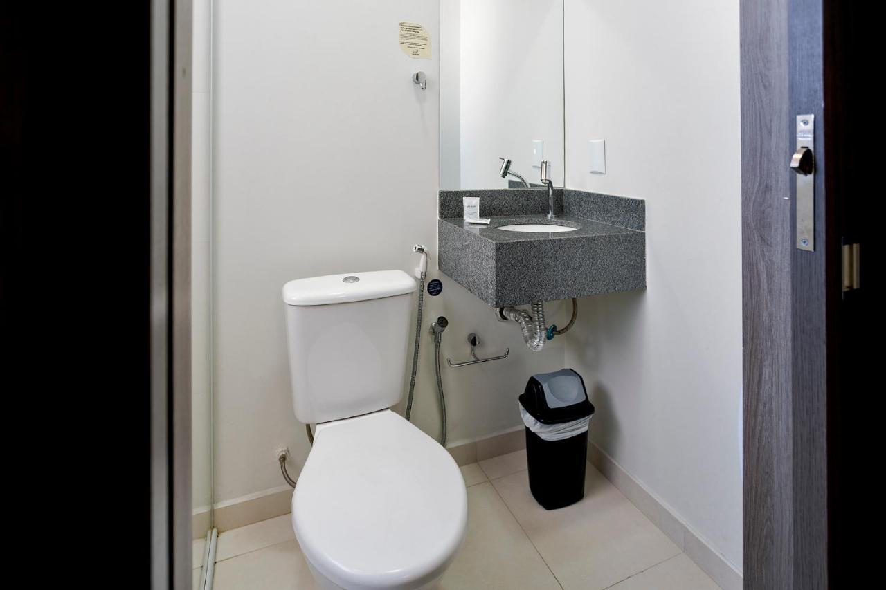 Hotel Valerim Itajai / Navegantes Kültér fotó