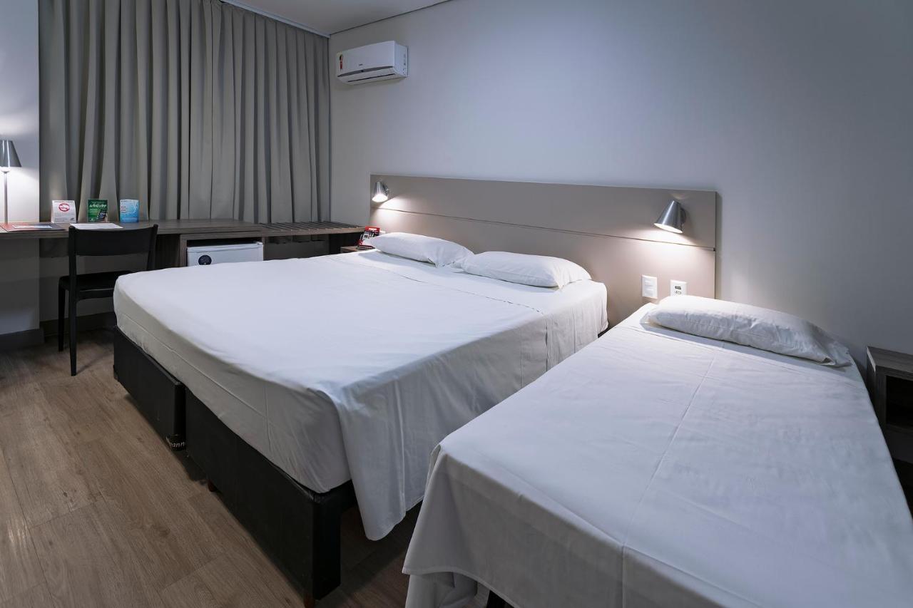 Hotel Valerim Itajai / Navegantes Kültér fotó