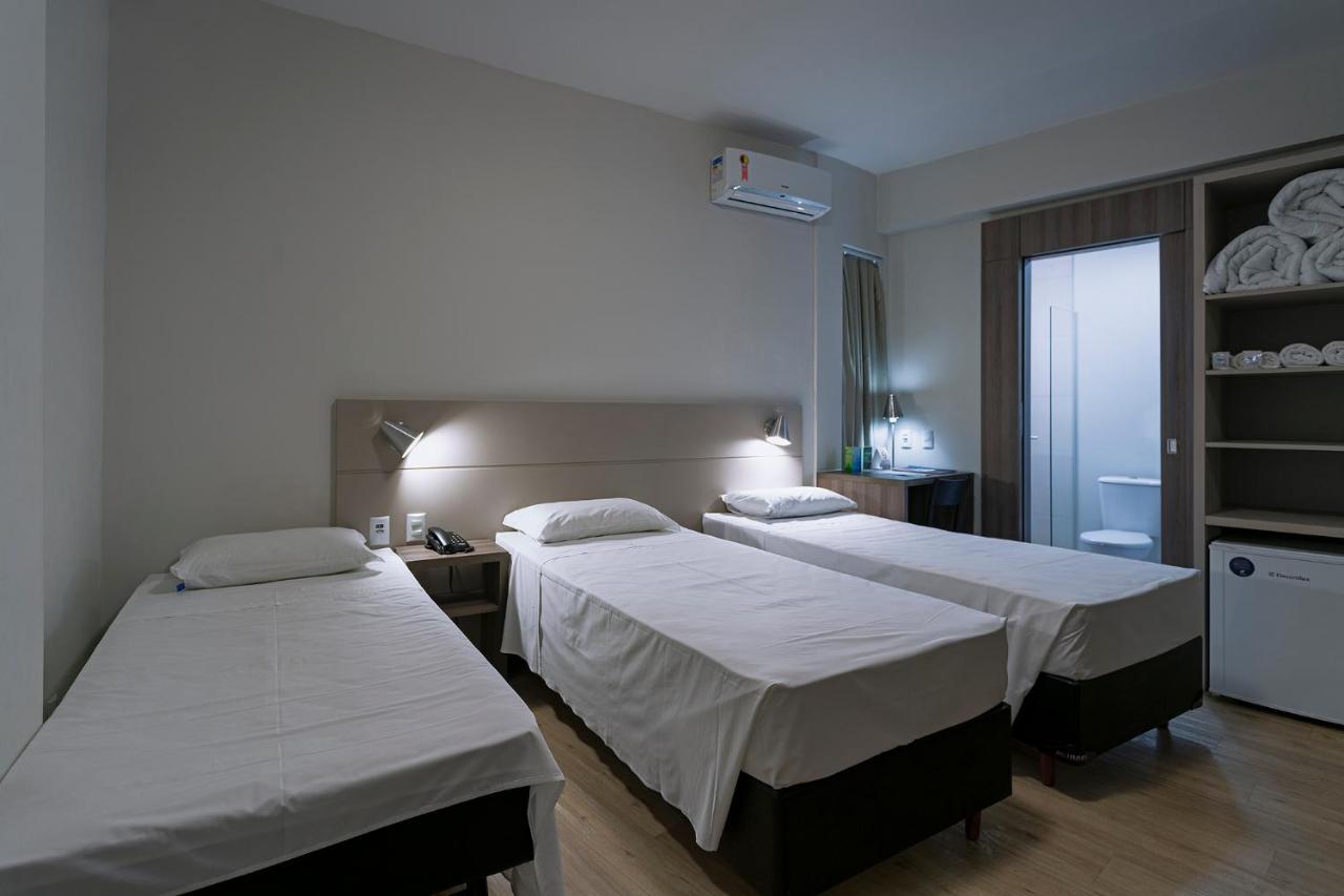Hotel Valerim Itajai / Navegantes Kültér fotó