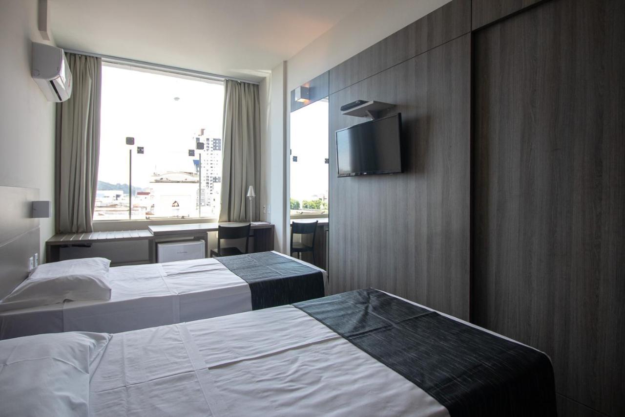 Hotel Valerim Itajai / Navegantes Kültér fotó