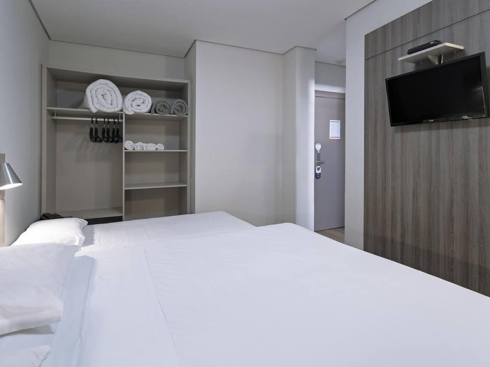 Hotel Valerim Itajai / Navegantes Kültér fotó
