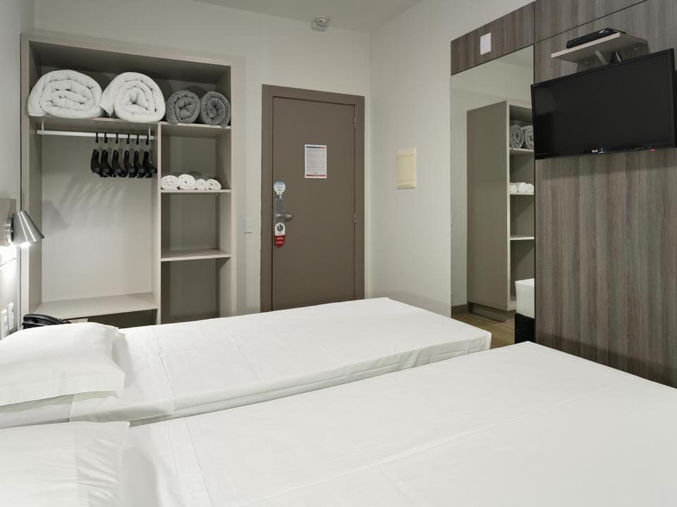 Hotel Valerim Itajai / Navegantes Kültér fotó