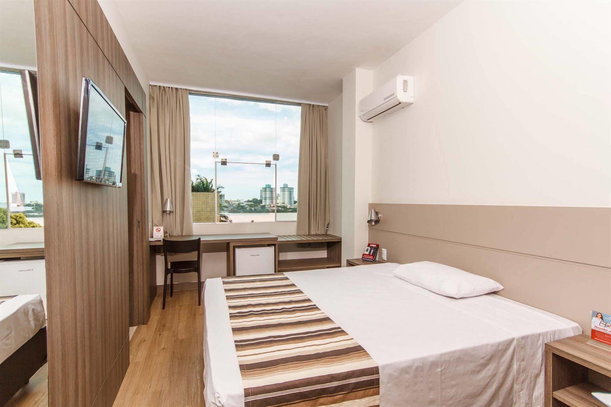 Hotel Valerim Itajai / Navegantes Kültér fotó