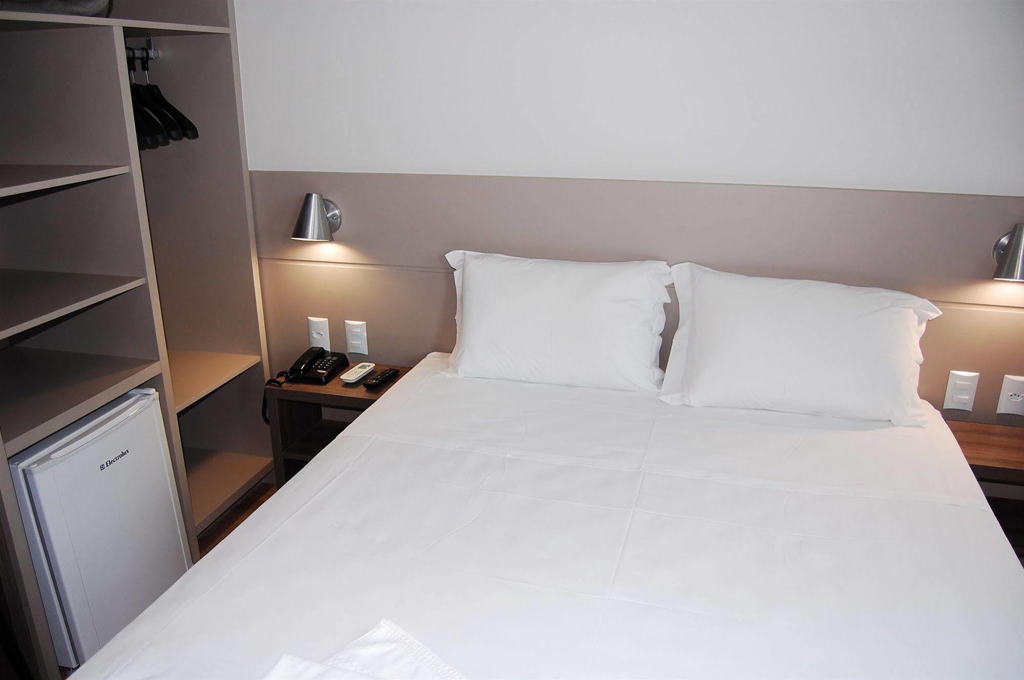 Hotel Valerim Itajai / Navegantes Kültér fotó