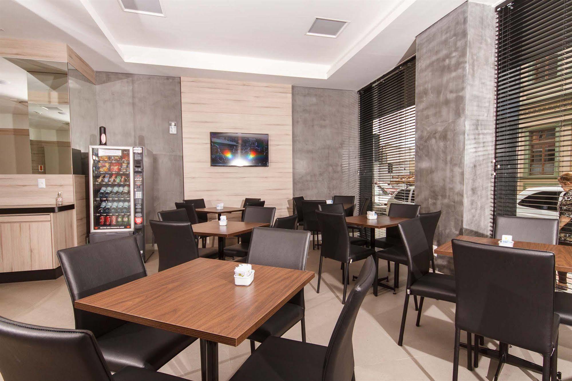 Hotel Valerim Itajai / Navegantes Kültér fotó