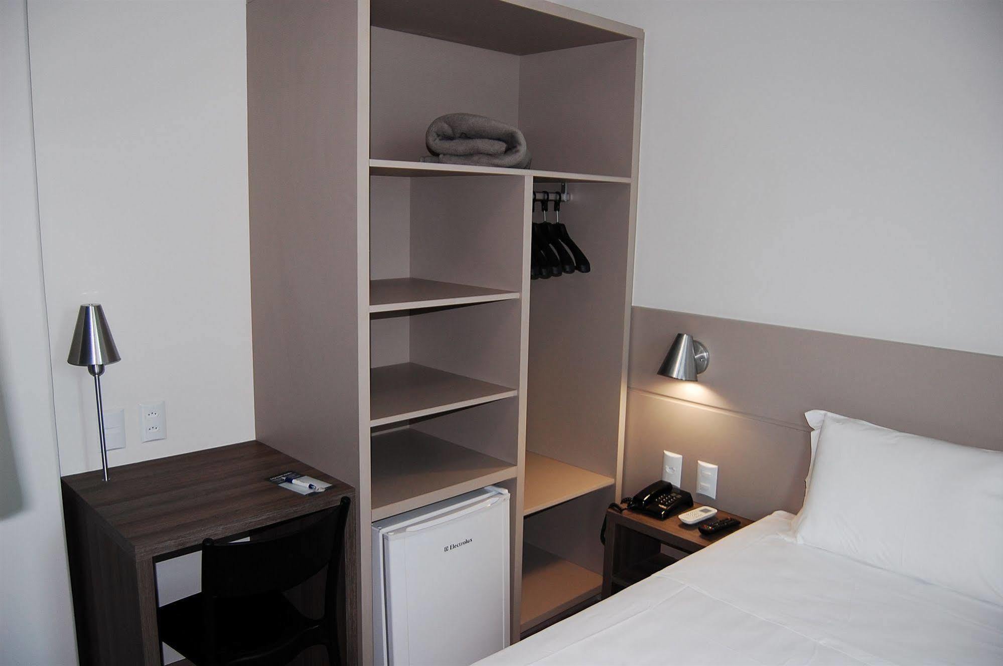 Hotel Valerim Itajai / Navegantes Kültér fotó