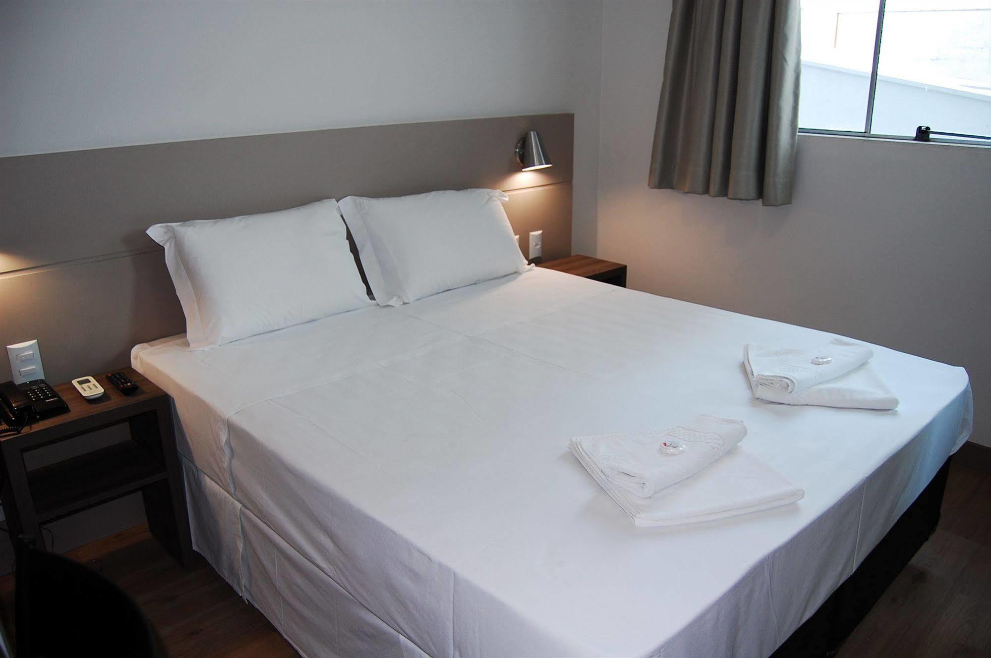Hotel Valerim Itajai / Navegantes Kültér fotó